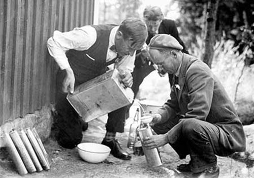 Illegal distribution of alcohol during prohibition